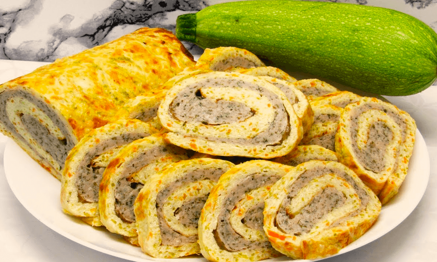 рулет з кабачків і фаршу