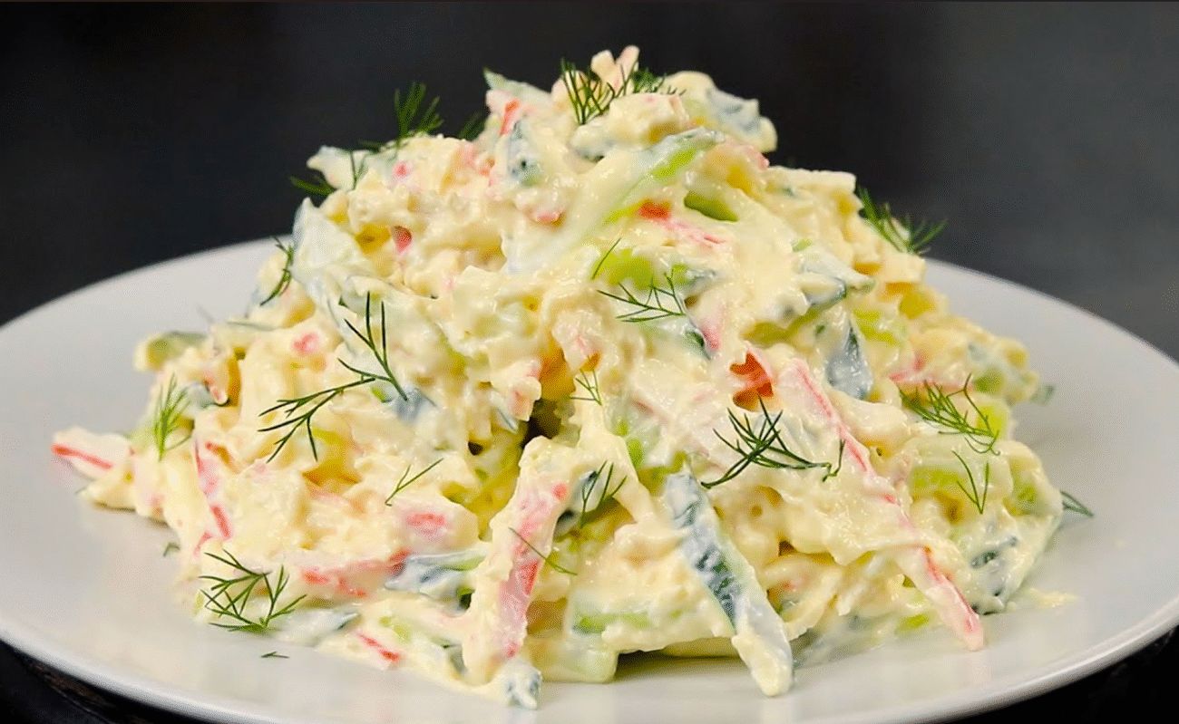 салат з крабовими паличками