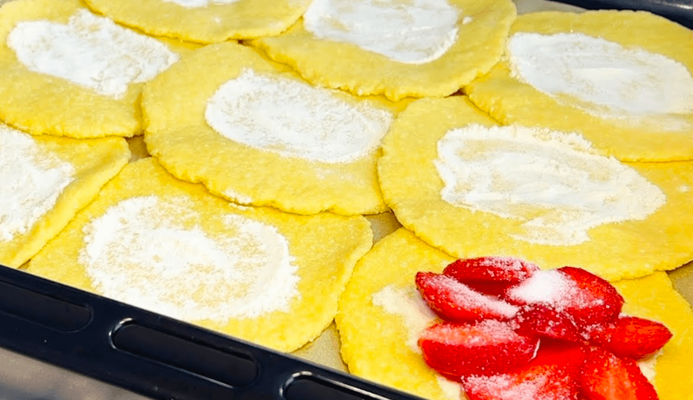 сирна галета з полуницею