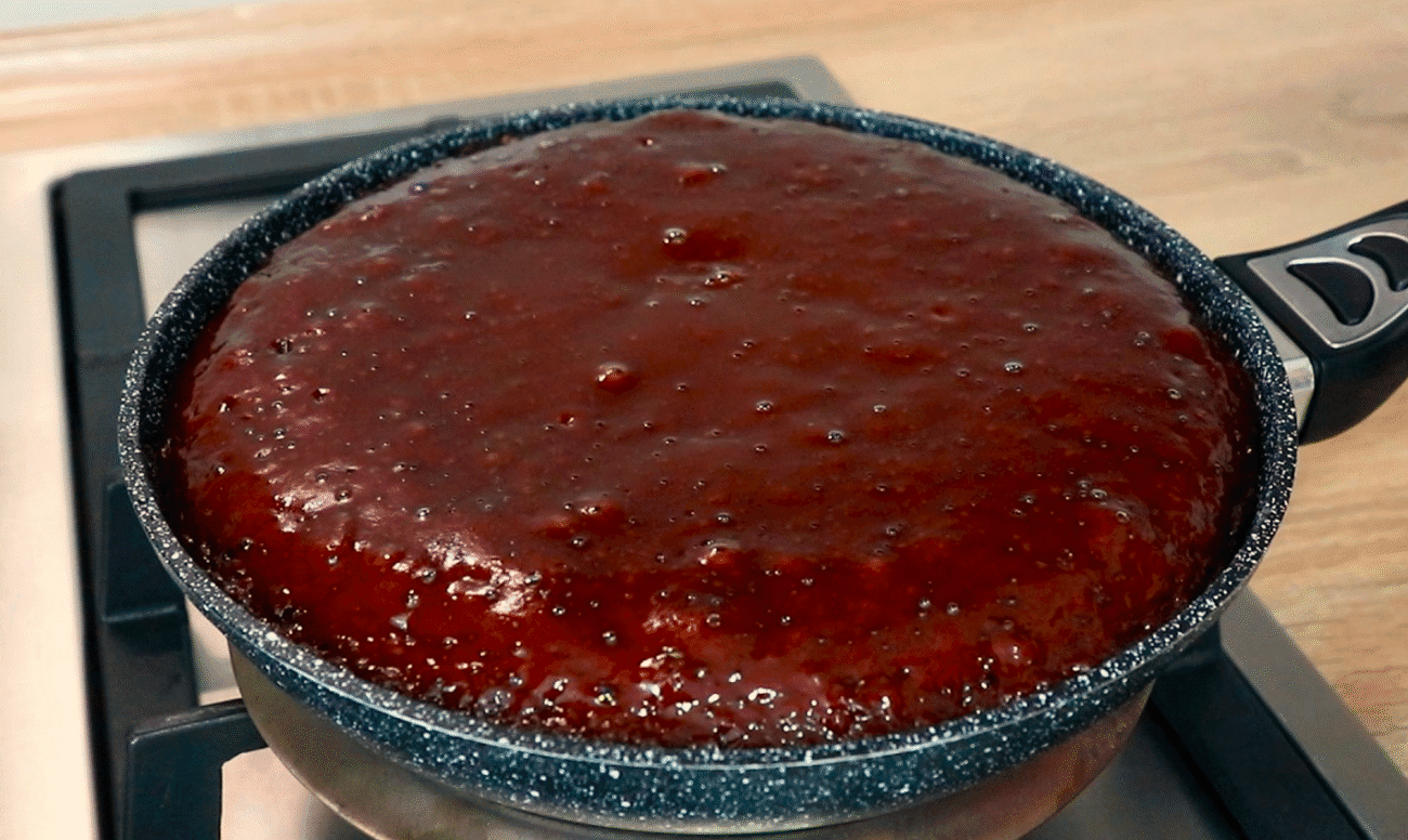 За 5 хвилин Копієчний Пиріг На Сковороді! Без яєць, молочних продуктів та міксера! Тане в роті!