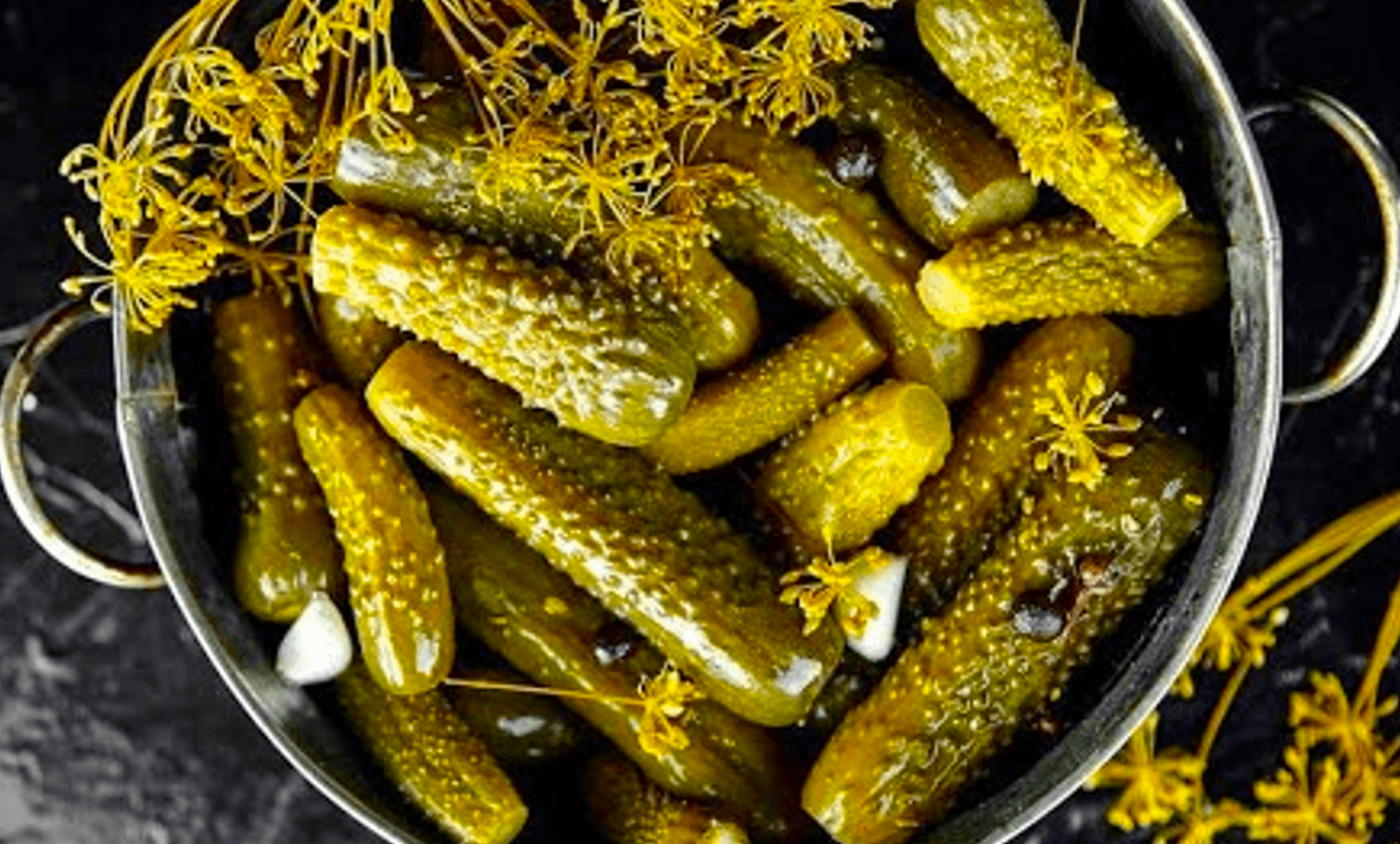 Бабуся навчила готувати такі квашені огірки! З'їдаються, як насіння соняшника! Зберігаються навіть без підвалу