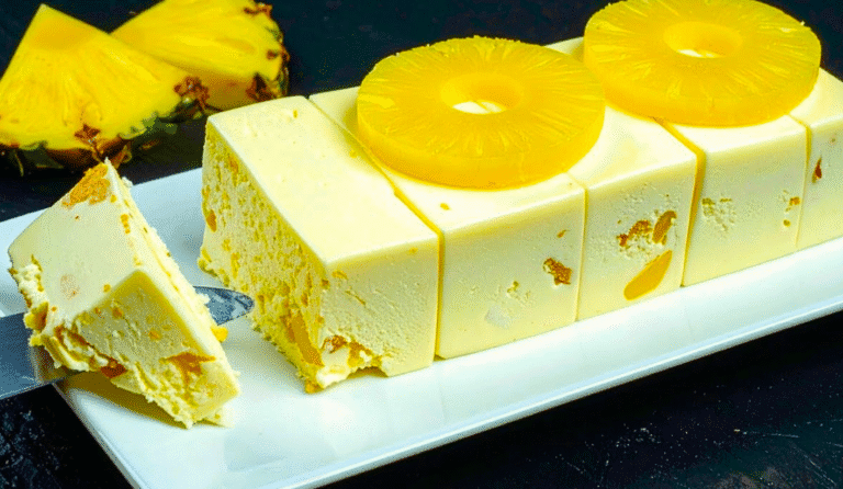 Тільки молоко та ананас! Найсмачніше домашнє морозиво за 5 хвилин! Десерт без випічки!