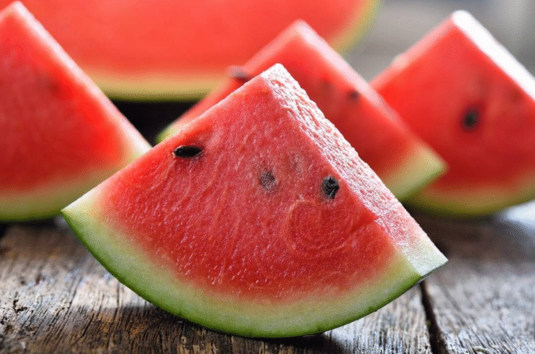 7 неймовірних причин їсти кавун щодня