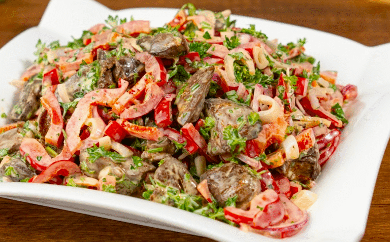 Цей салат з'їдається першим! Чоловік оцінив на всі 100 %! Всього 3 інгредієнти