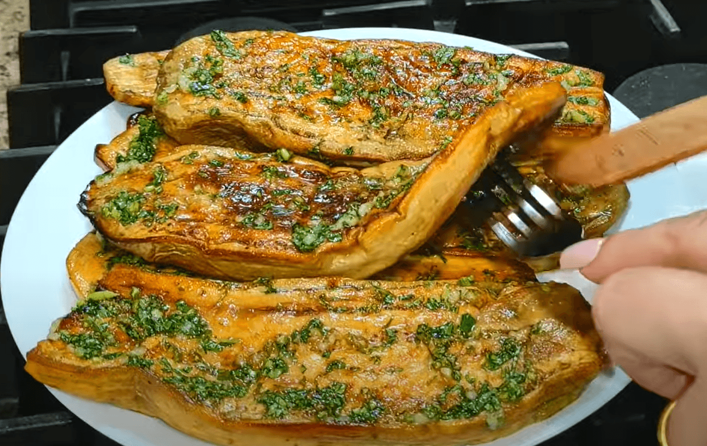 баклажани в часниковому соусі