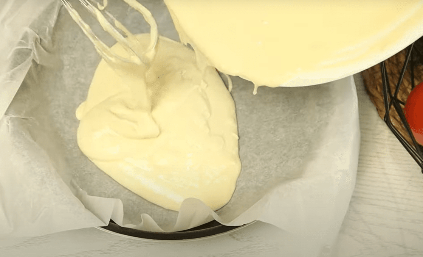 лите тісто на пиріг