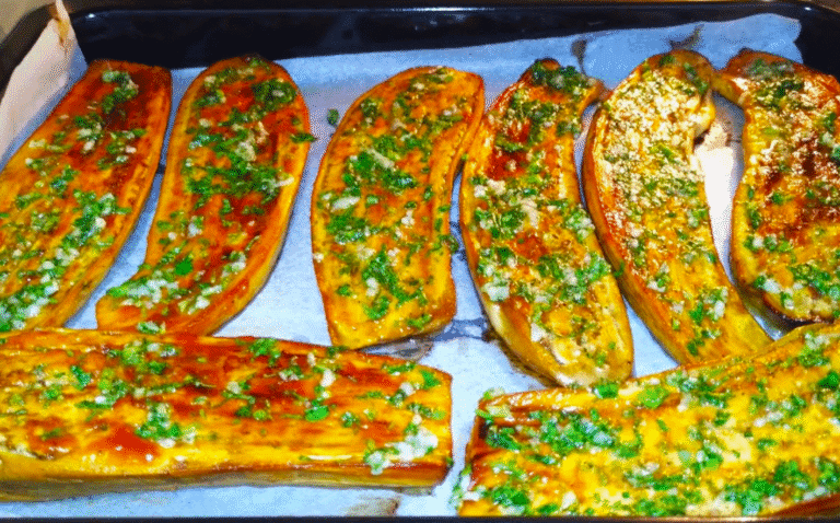 Баклажани не смажте! В духовці Шикарний рецепт в "Бомбезному" соусі!