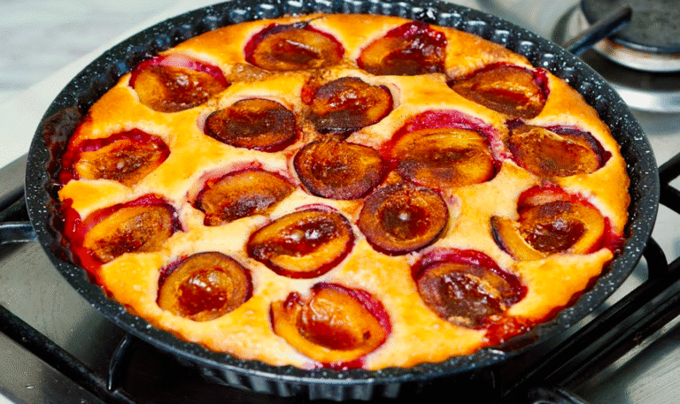 Сливовий пиріг, за 5 Хвилин, який тане в роті! Швидкий, смачний і перевірений рецепт