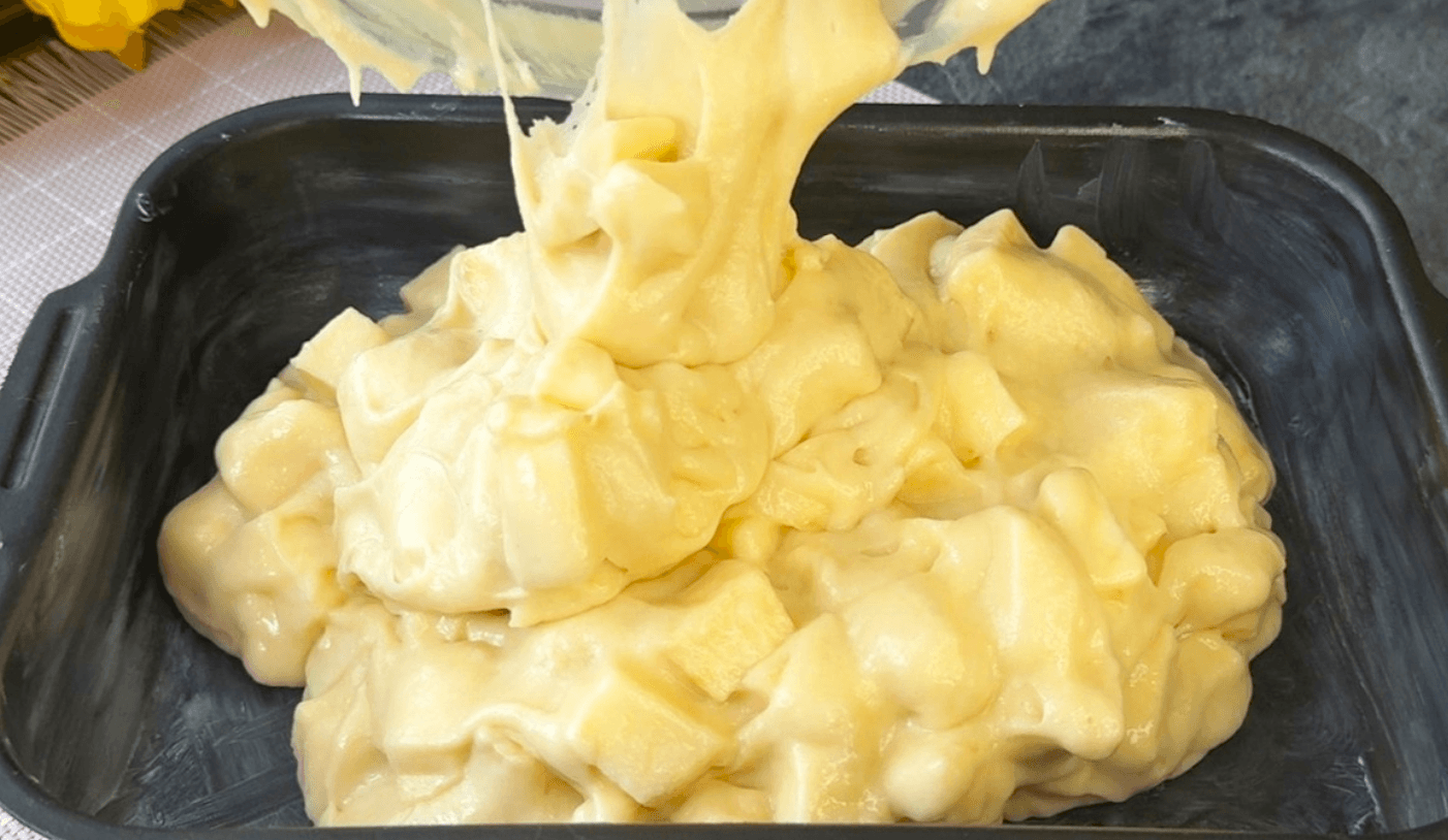 Яблучний пиріг, який тане у роті! Всі шукають цей рецепт! Завжди вдається