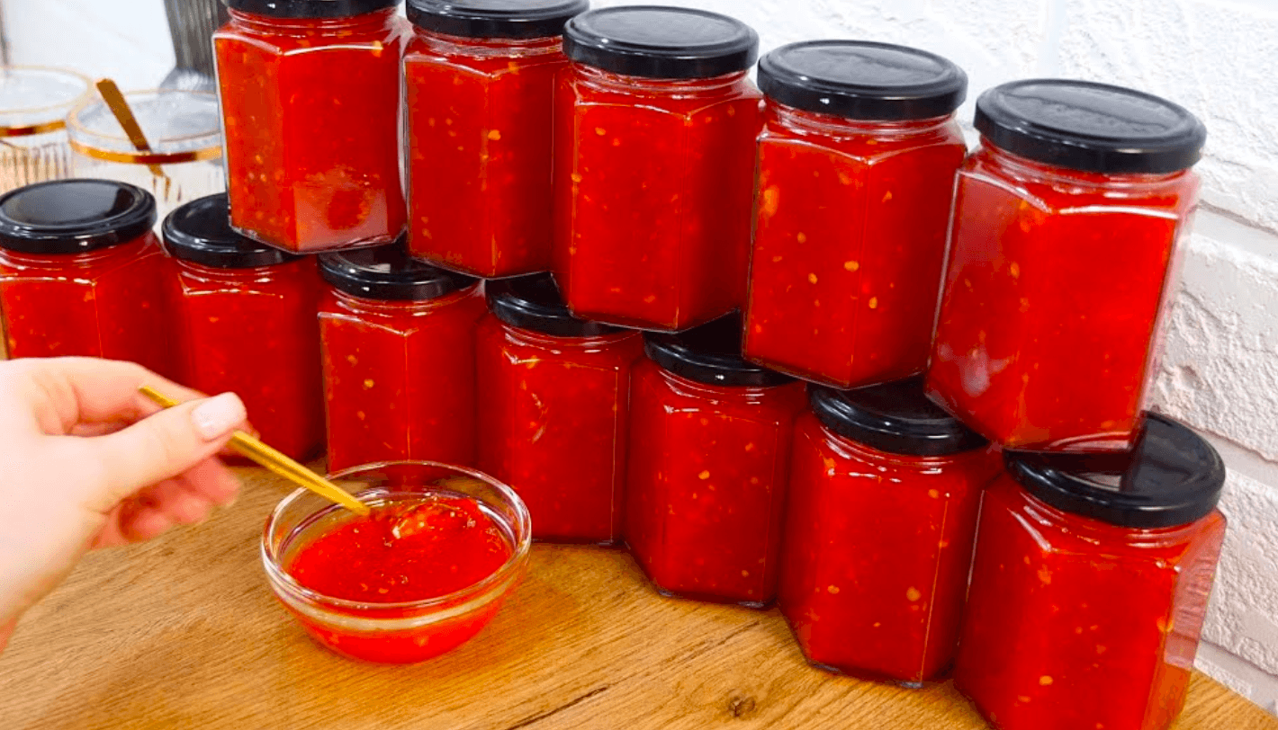 Солодкий Соус-Чилі! Роблю одразу по 100 Банок на зиму! Всі родичі в черзі стоять за такими гостинцями