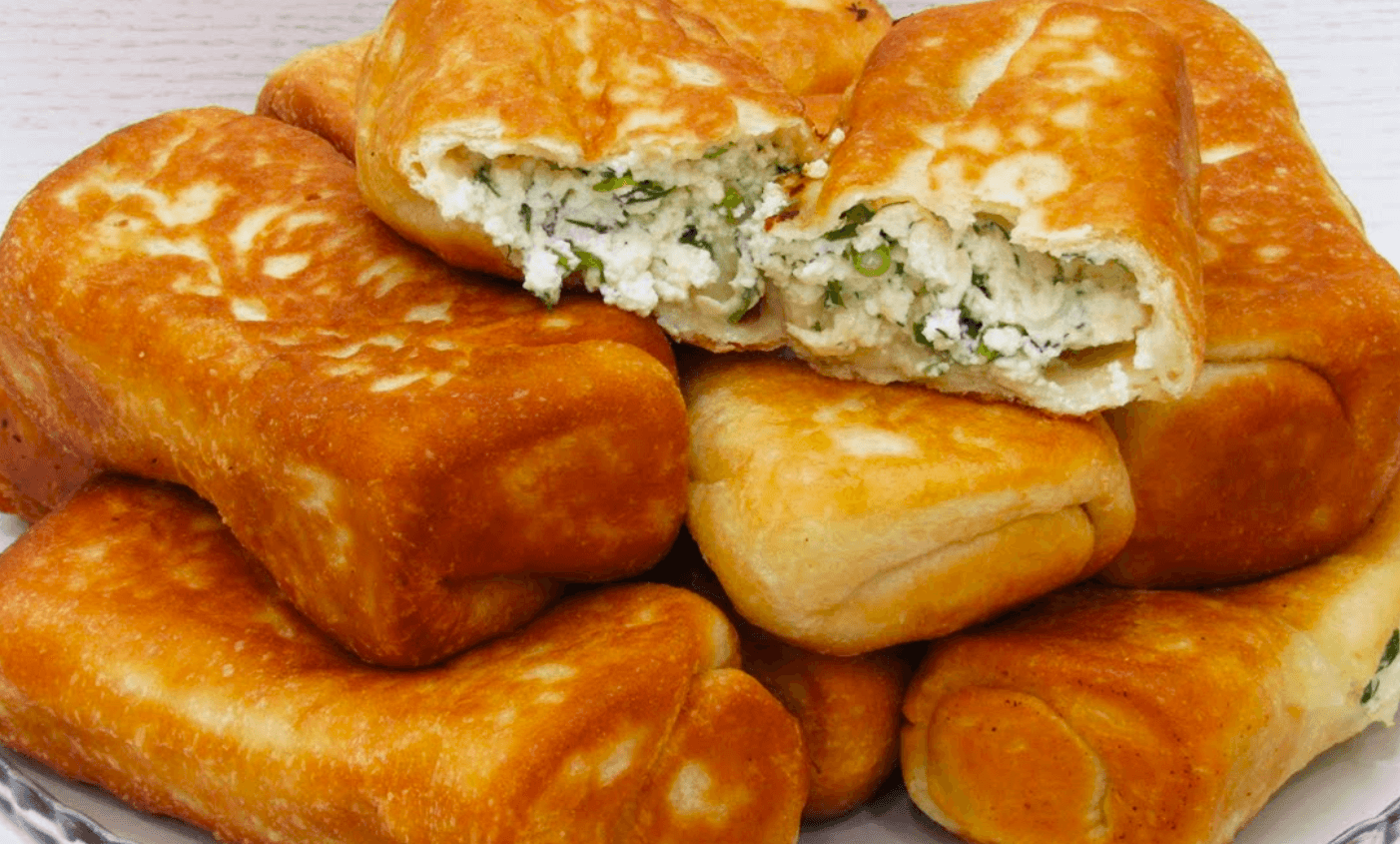 Смажені Пиріжки з солоним Сиром! Просто на сковороді - тісто дріжджове, готується на раз-два