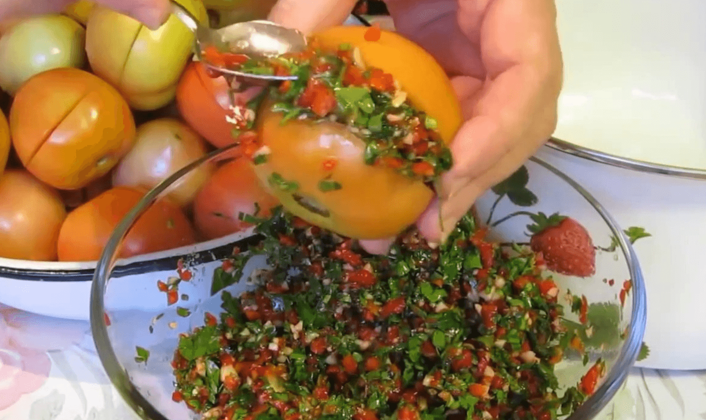 вірменський рецепт бурих помідорів