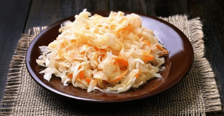 Квашена капуста проти глистів: народний метод і наука