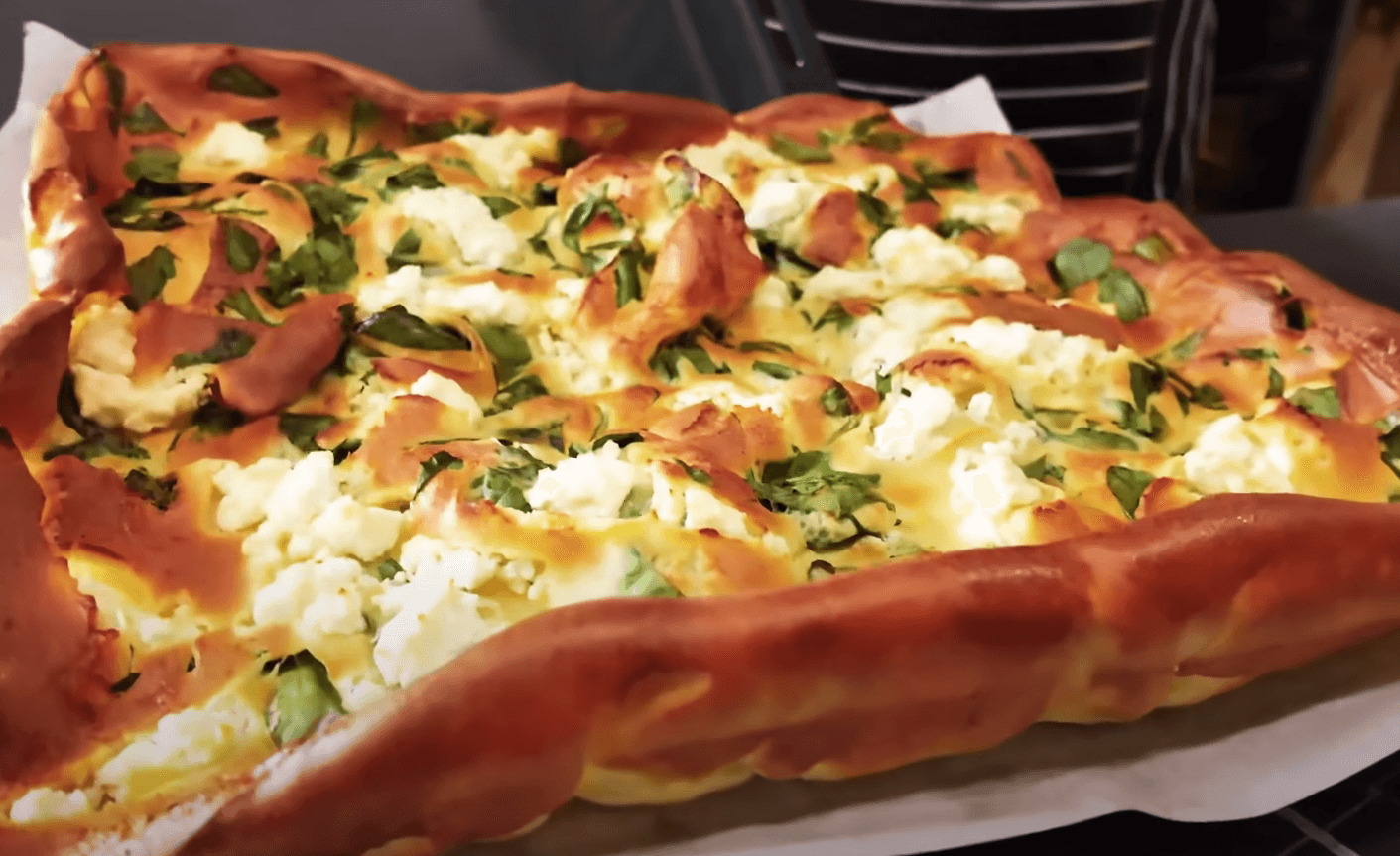 млинець у духовці з шпинатом і бринзою