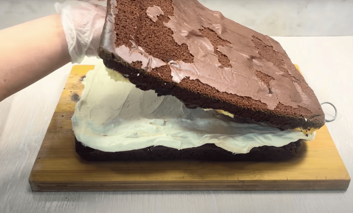 шоколадний сирник на литому тісті з маком