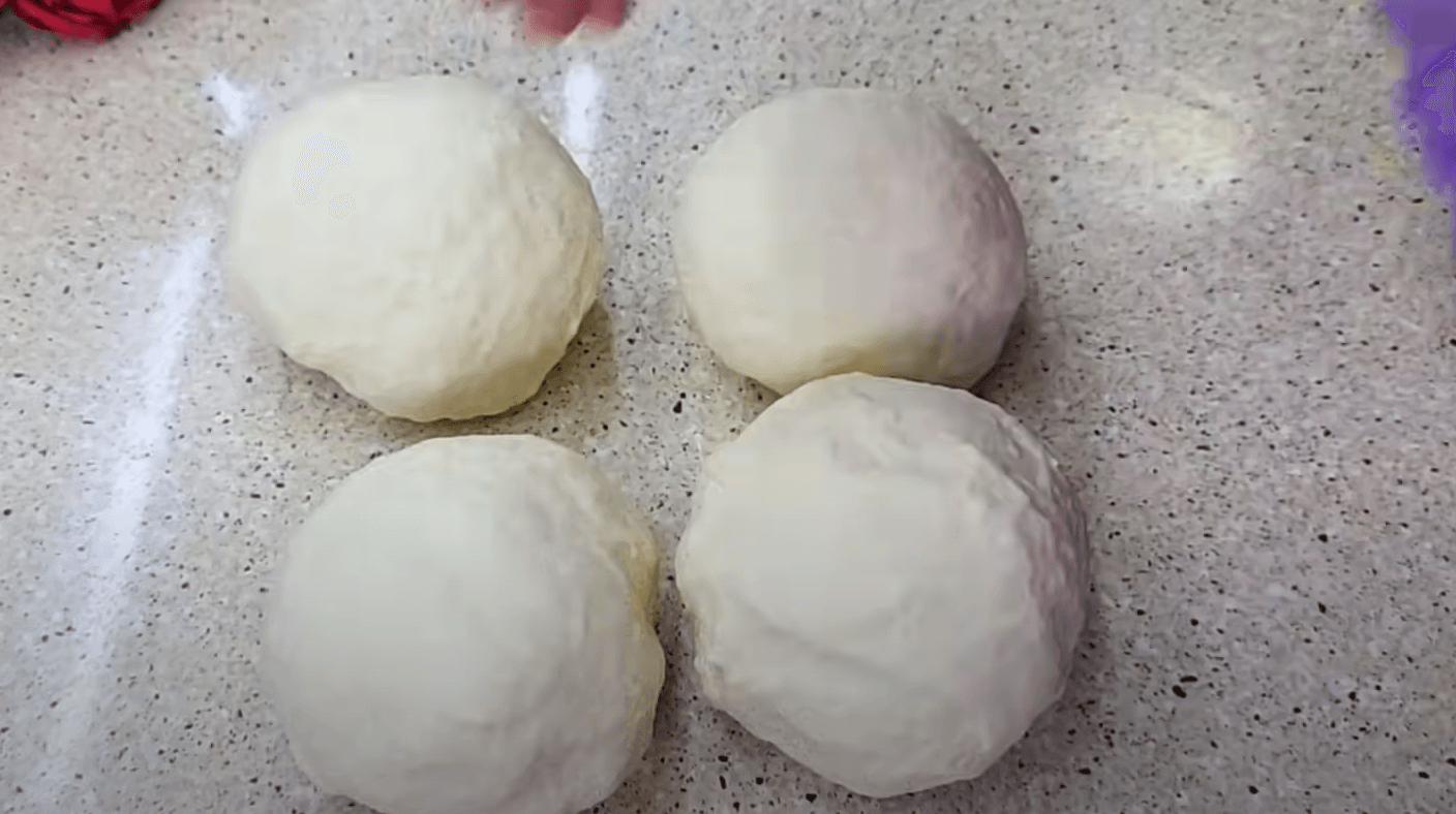 домашня випічка на дріжджовому тісті