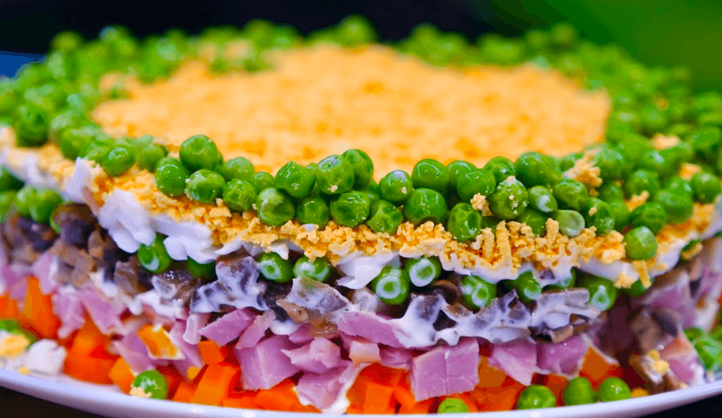 Салат "Принцеса" - рецепт, який всі шукають! Відмінна заміна для олів'є