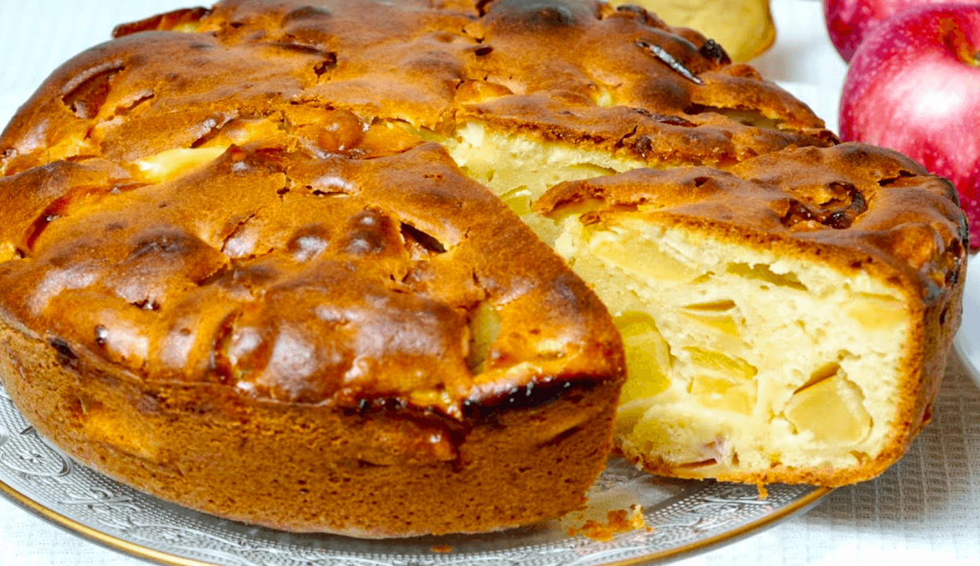 Яблучний пиріг за 5 хвилин роботи! Мало тіста, багато начинки! Всі шукають цей рецепт