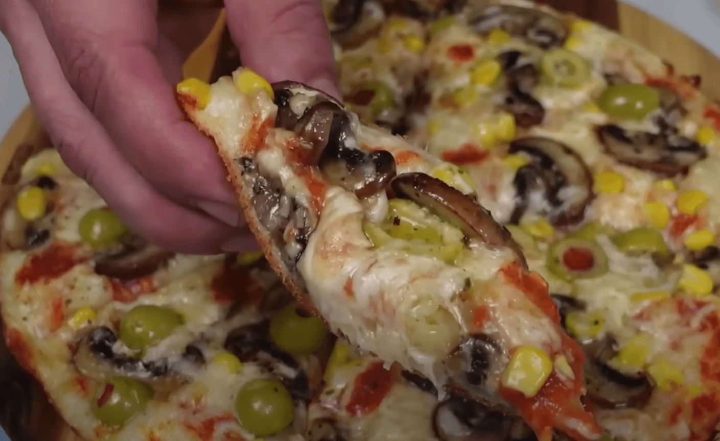 піца на сковороді