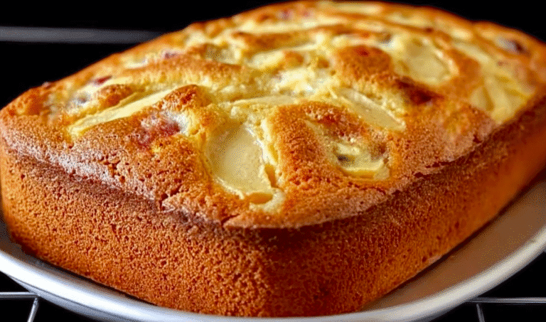 Яблучний пиріг, який пече Мама! Готується за 5 хвилин! Швидко, легко та смачно!