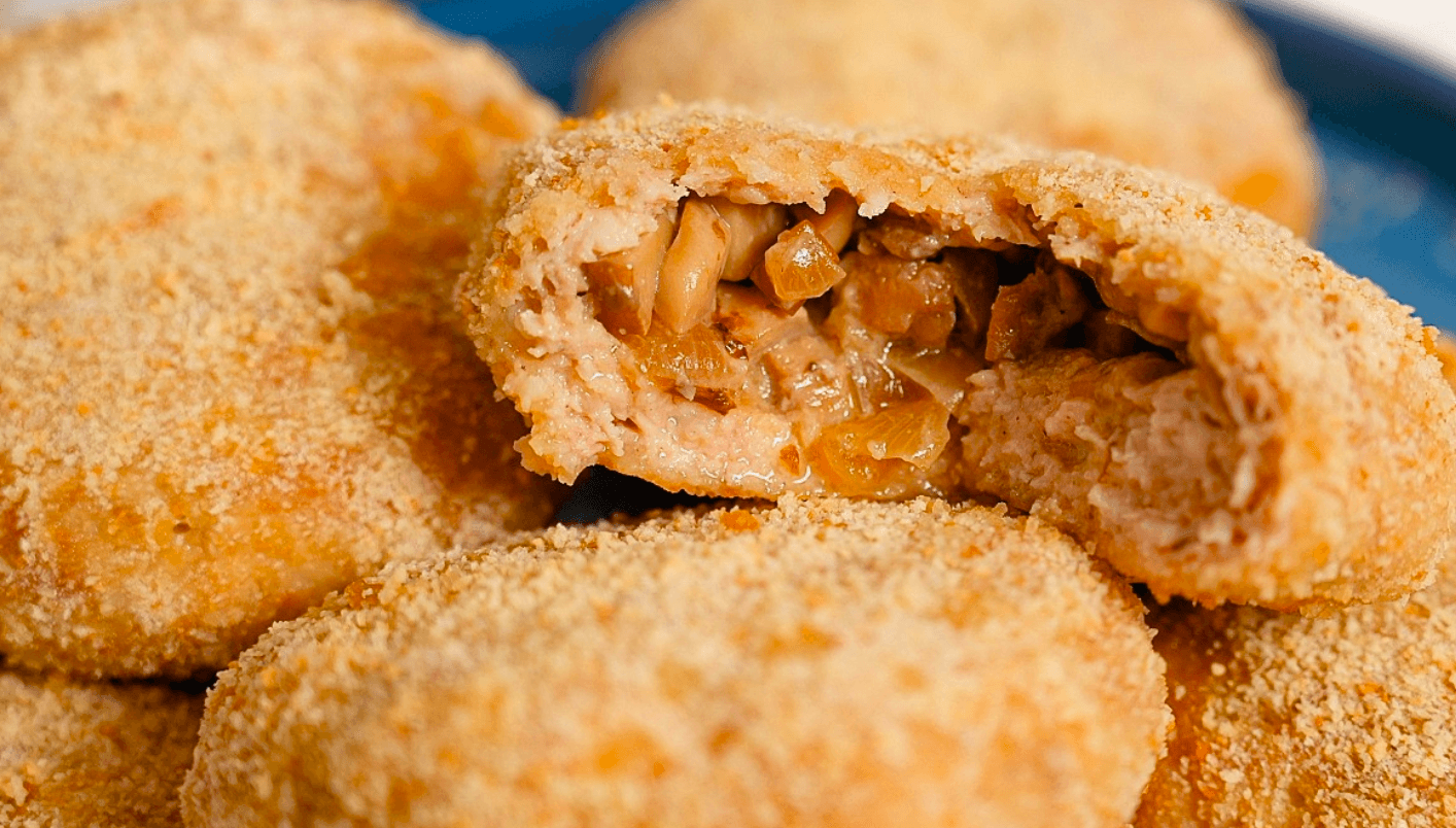 Котлети більше не смажу! Сусідка дала "Потужний" рецепт - Курячі котлети з грибами в духовці