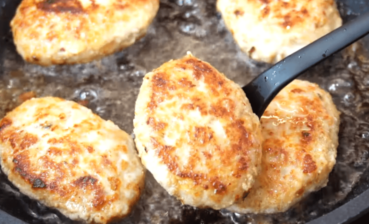 котлети в підливі