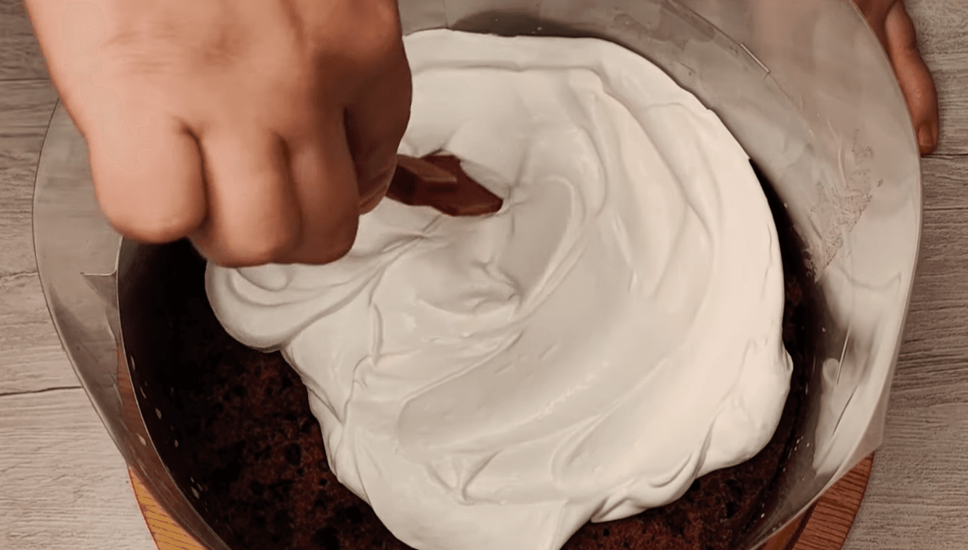 торт празниковий