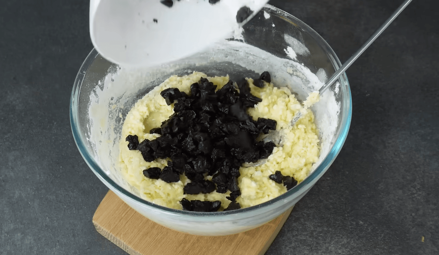 сирні кекси з чорносливом