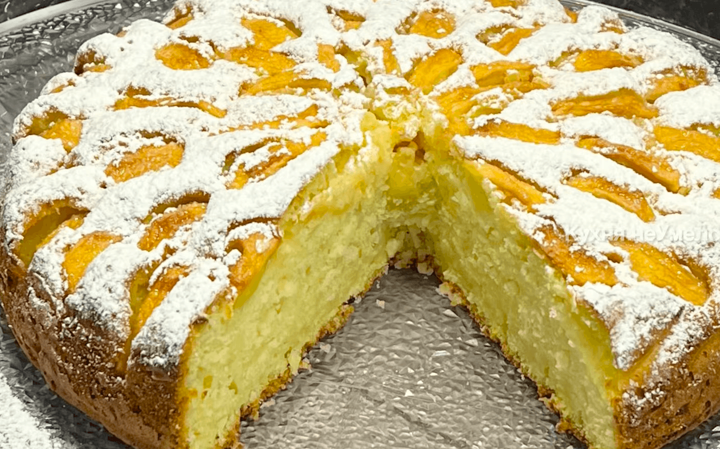 шарлотка з сиром і яблуками