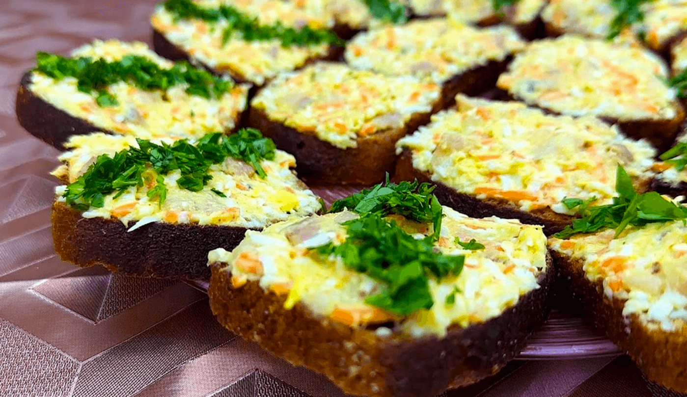 Святкові бутерброди, які розлітаються першими - лише 6 простих інгредієнтів!