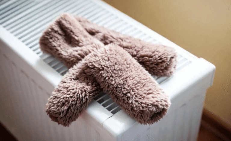 3 речі, які не можна сушити на батареї - навіть узимку