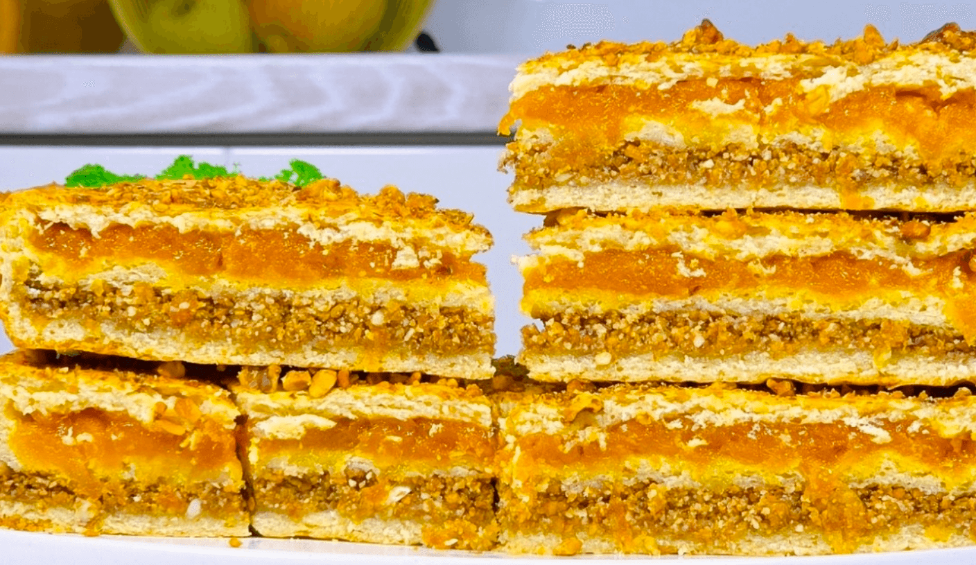 Легендарний рецепт: Тришаровий пляцок одним коржем! На роботі всі просили рецепт