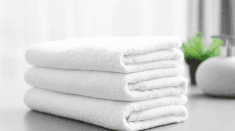 Як повернути свіжість рушникам без прального порошку