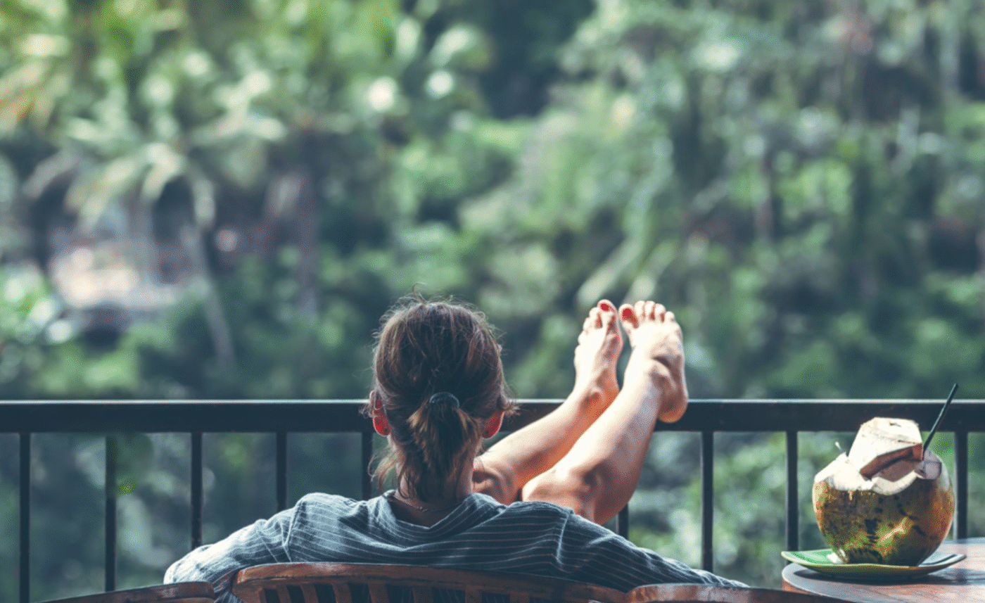 Один вечірній ритуал, який знімає напругу краще за масаж