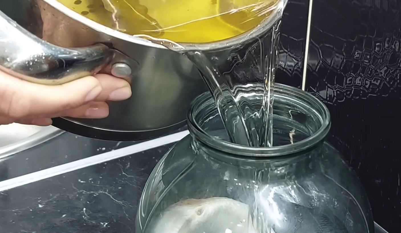 Хітові 2 рецепти домашнього оселедця: класичний і швидкий! Смачніше, ніж у магазині