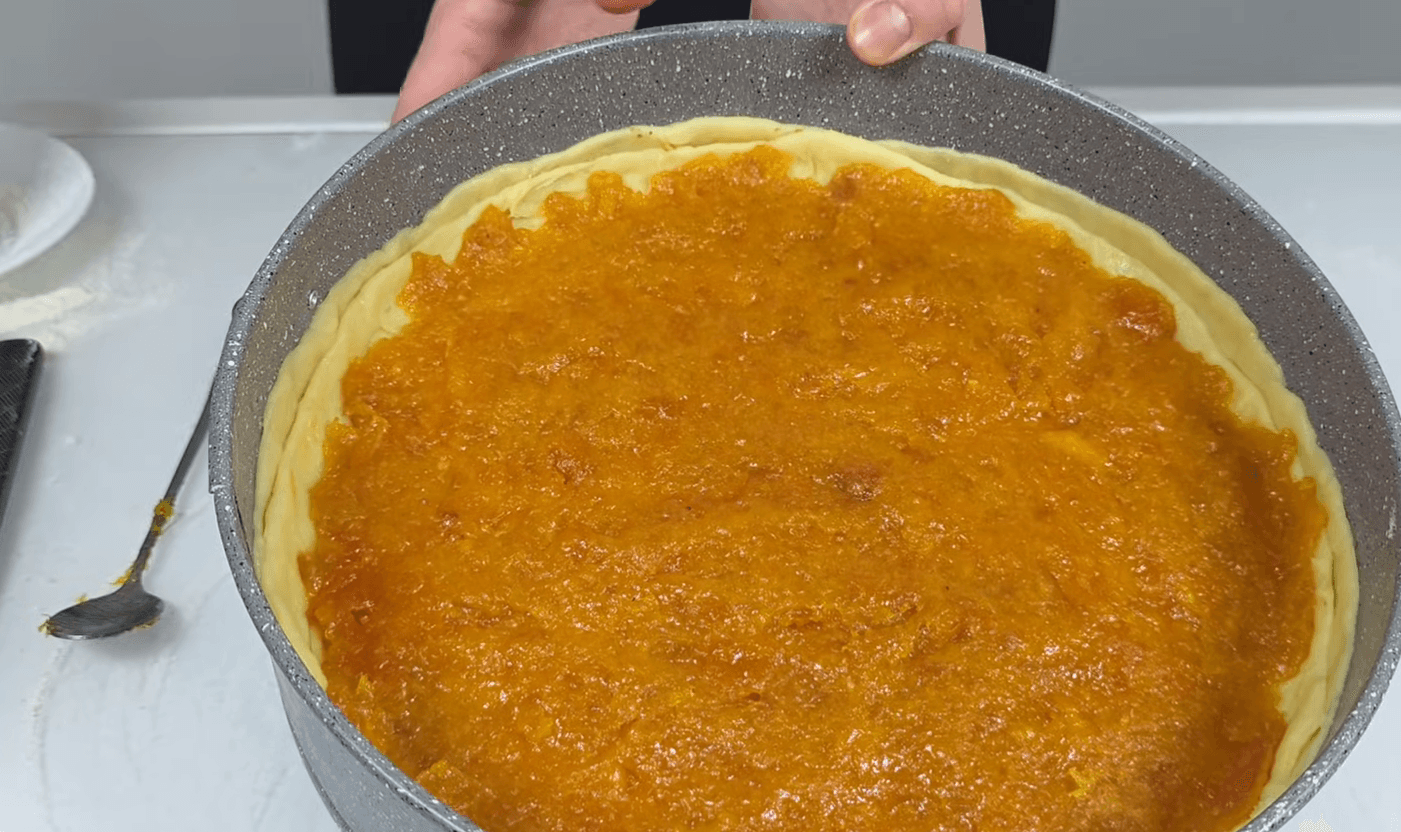 Легендарний рецепт: Тришаровий пляцок одним коржем! На роботі всі просили рецепт