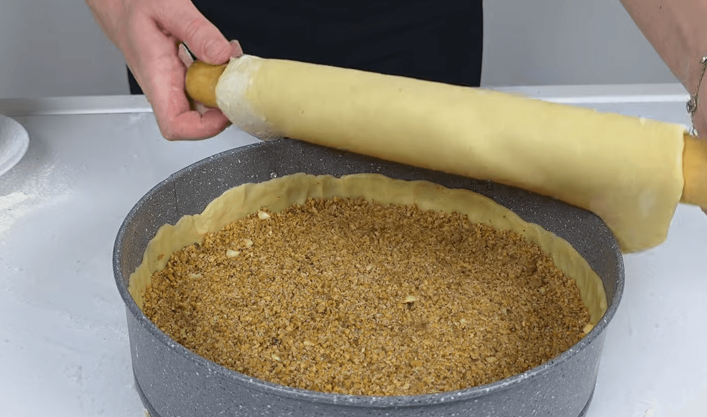 Легендарний рецепт: Тришаровий пляцок одним коржем! На роботі всі просили рецепт