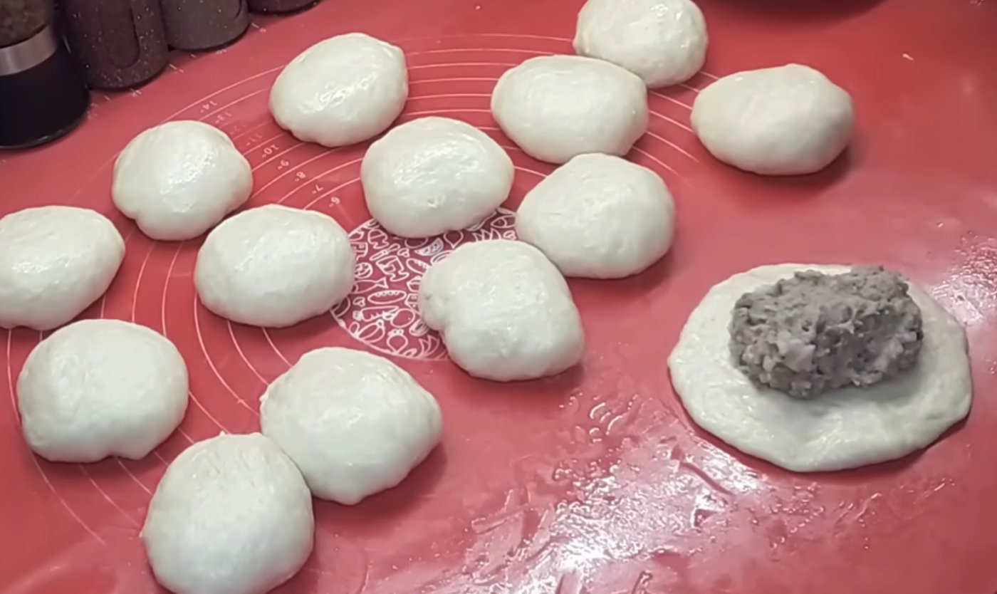 пишні пиріжки з картопляною начинкою