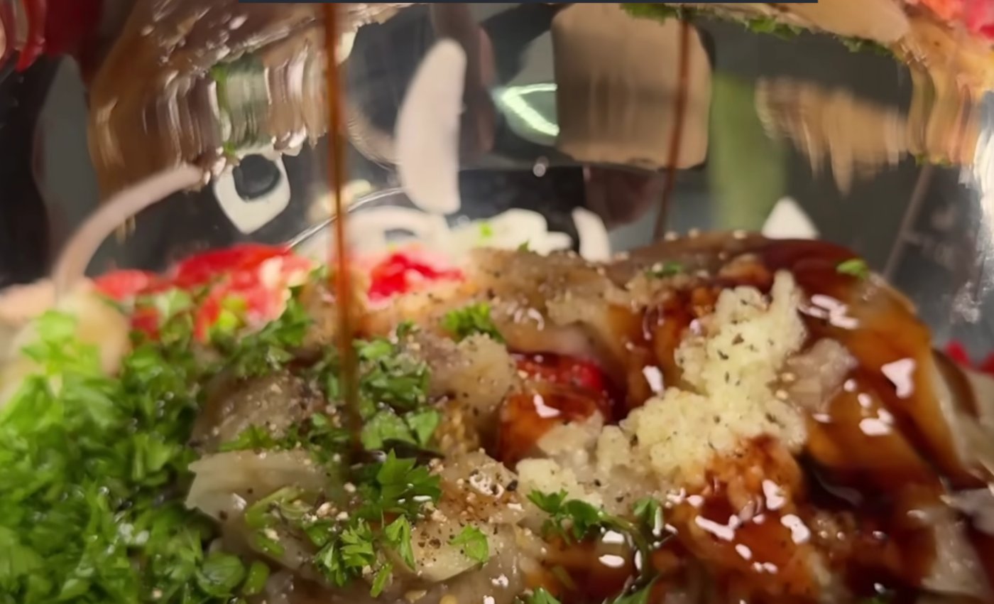 На святковий стіл - Салат "Катерина": тільки до столу подавай, з'їдять за хвилини