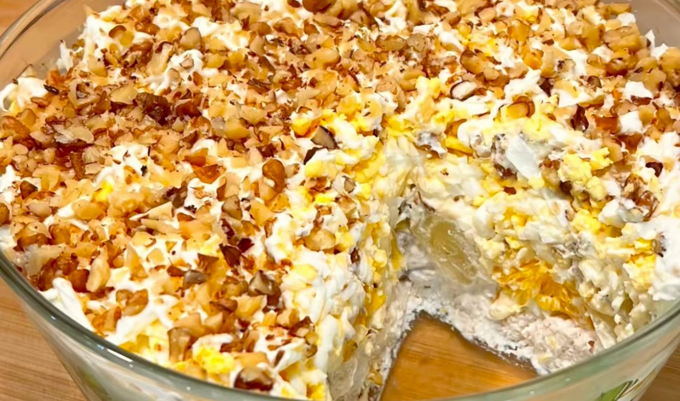 салат мадонна з куркою і ананасами