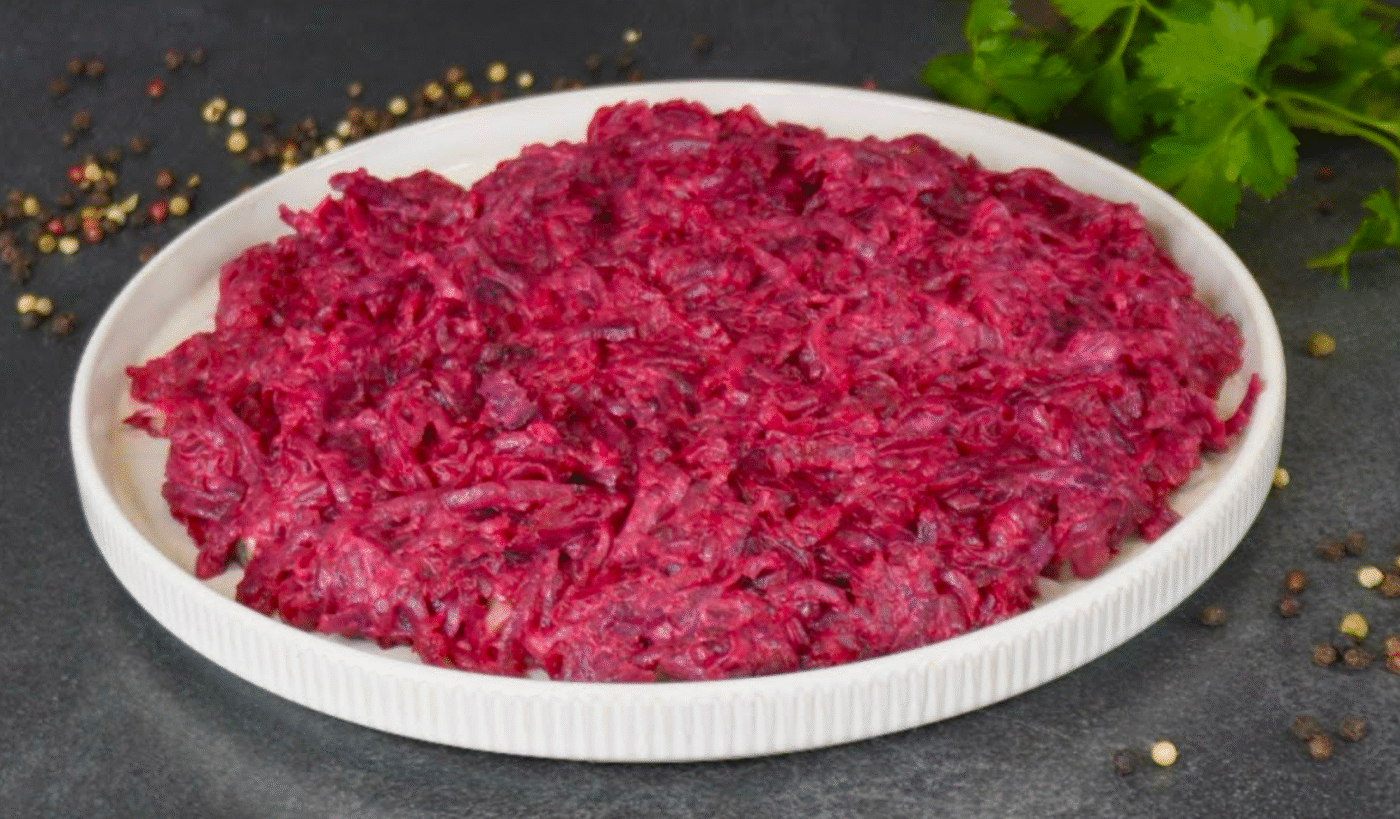 Салат, який рятує взимку, коли бюджет обмежений: рецепт з буряка за 10 хвилин