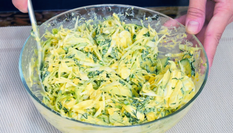 Салат "Пролісок" - свіжіший за весну! На Катерини гості просили добавку тричі