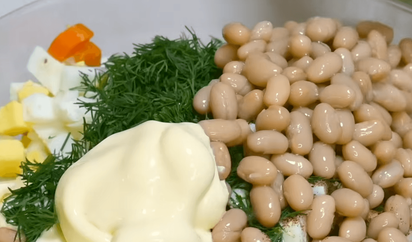 4 головні інгредієнти і смачний салат з квасолею "Святковий" - вразить всіх гостей!