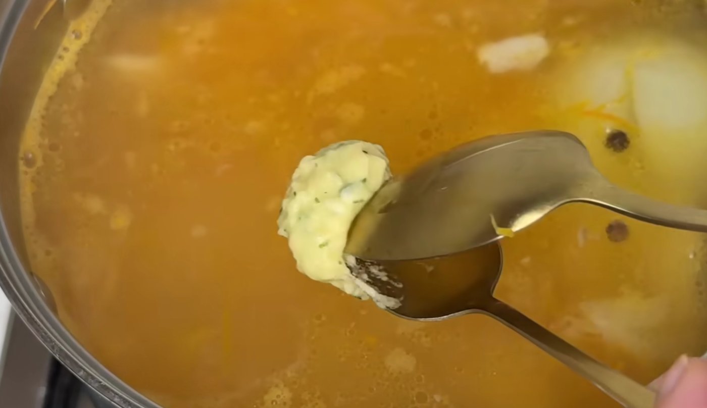 суп з галушками