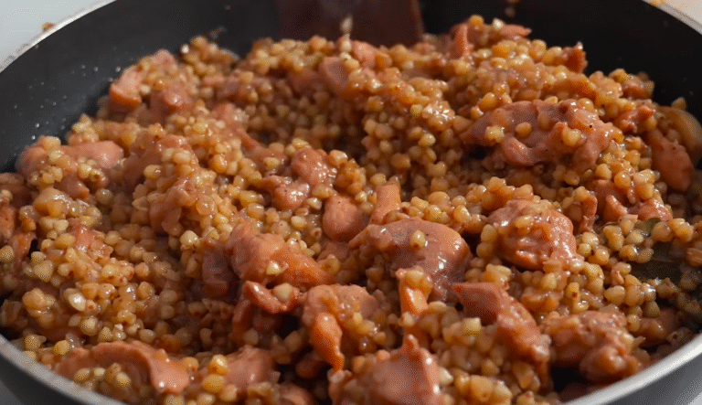 Що приготувати на вечерю: топова страва за мінімум часу - найсмачніша гречка тільки так!