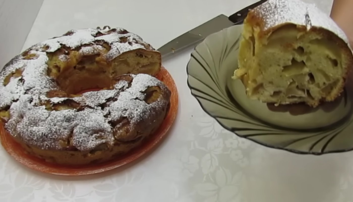 швидкий яблучний пиріг