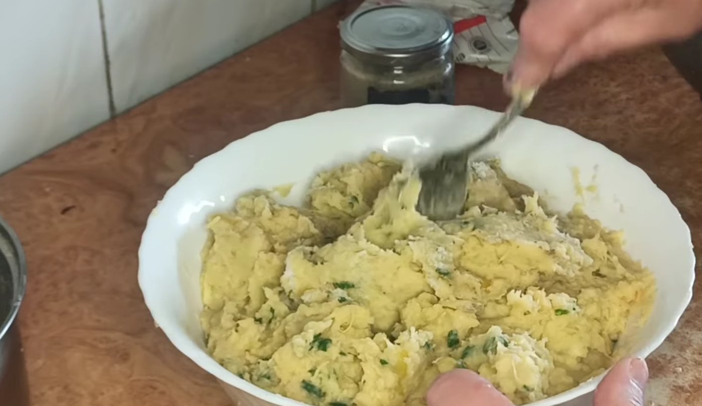 Голубці з вусами з тертої картоплі і грибів