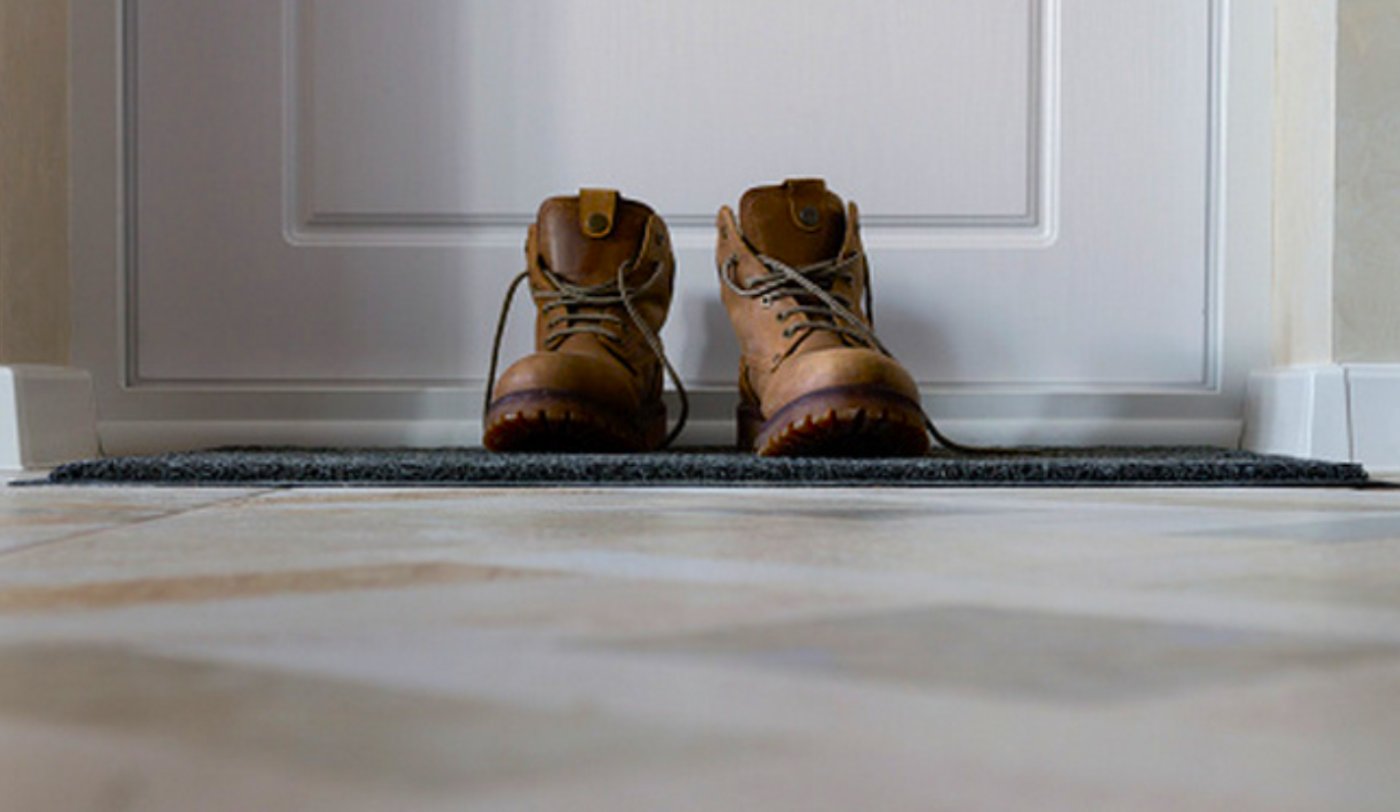Неприємний запах у взутті? Народний спосіб, як позбутися раз і назавжди