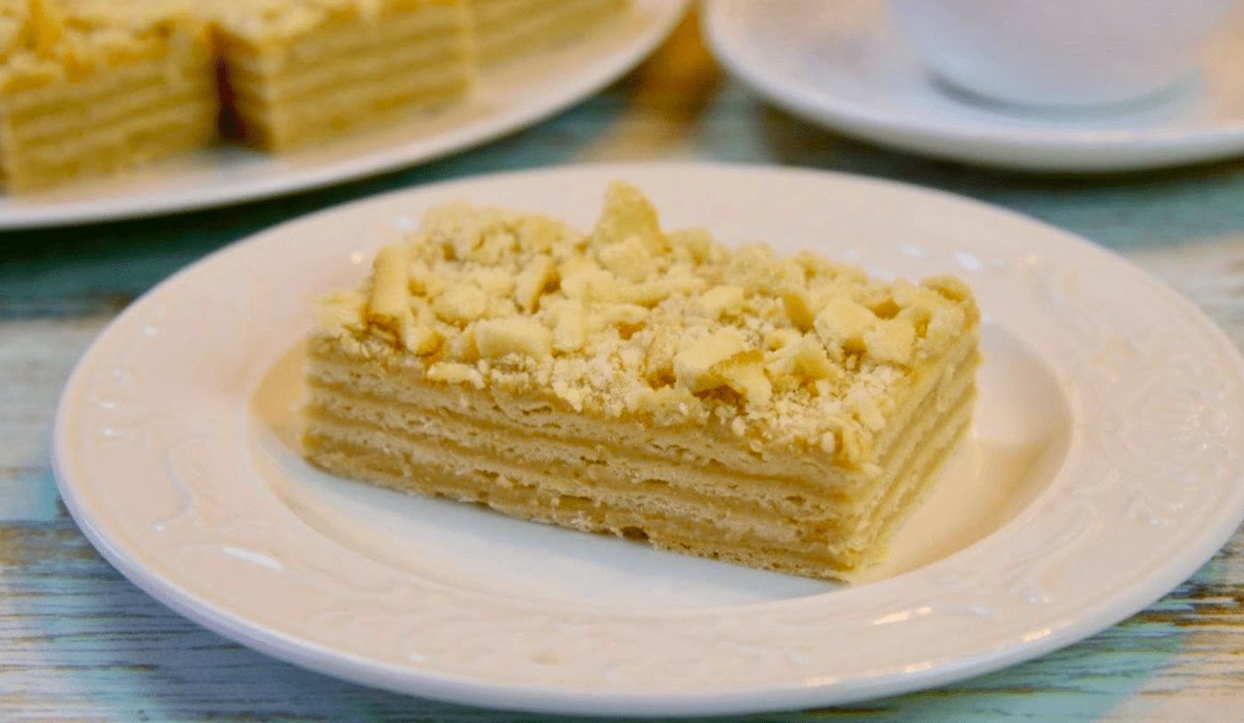 Тістечка "Карамельний Наполеон", принесла на роботу на іменини, всі просили рецепт