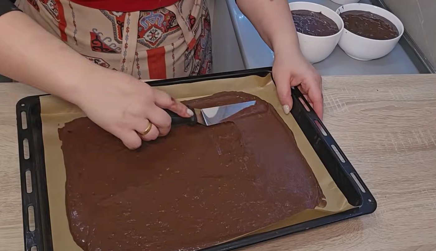 Торт "Снікерс": знайшла простий рецепт! Все змішала, в духовку, перемастила і можна їсти